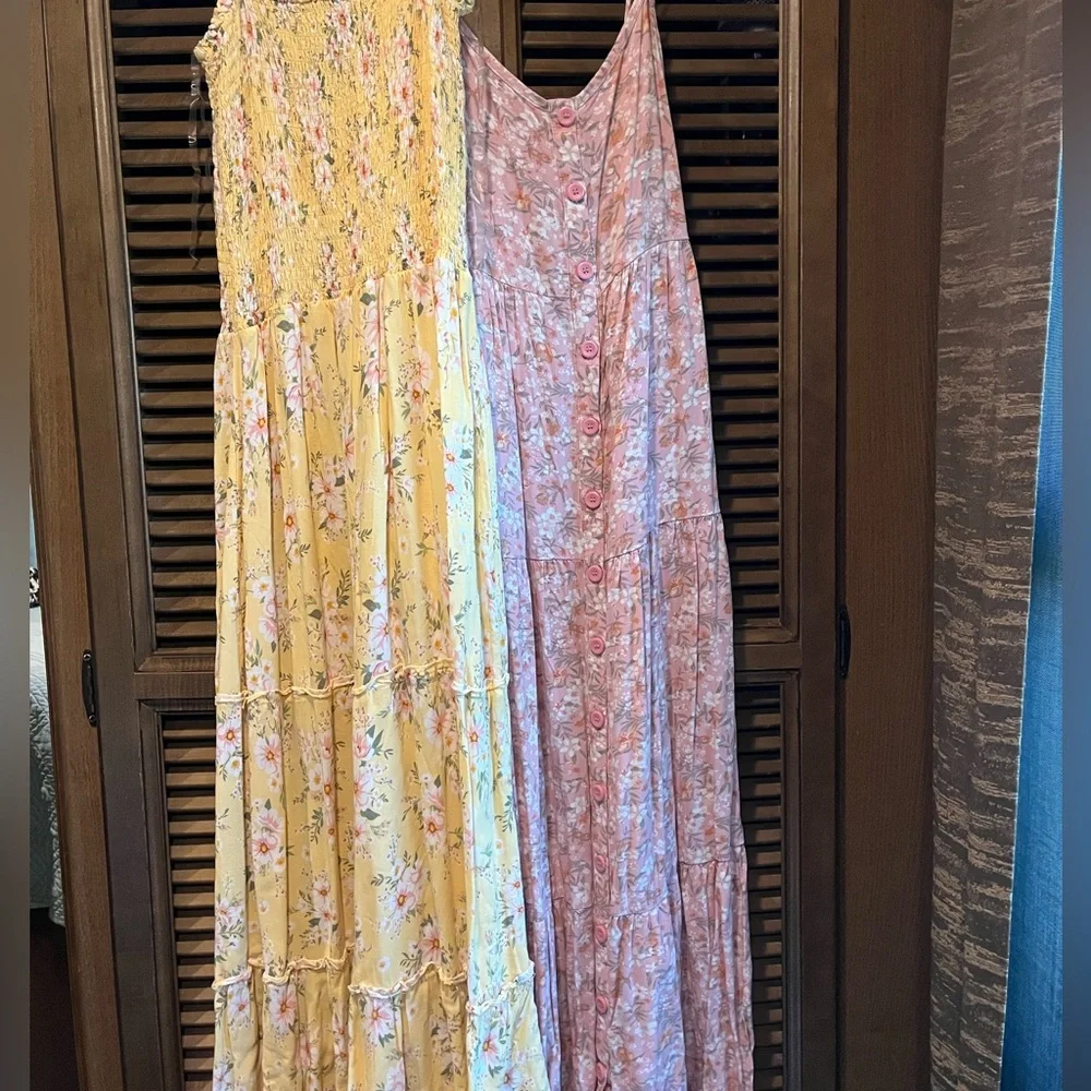 Floral Dresses - Picture 2 of 4